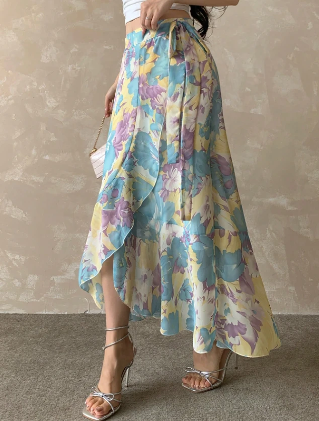 تنورة شيفون نسائية بطبعة زهرية وكشكشة